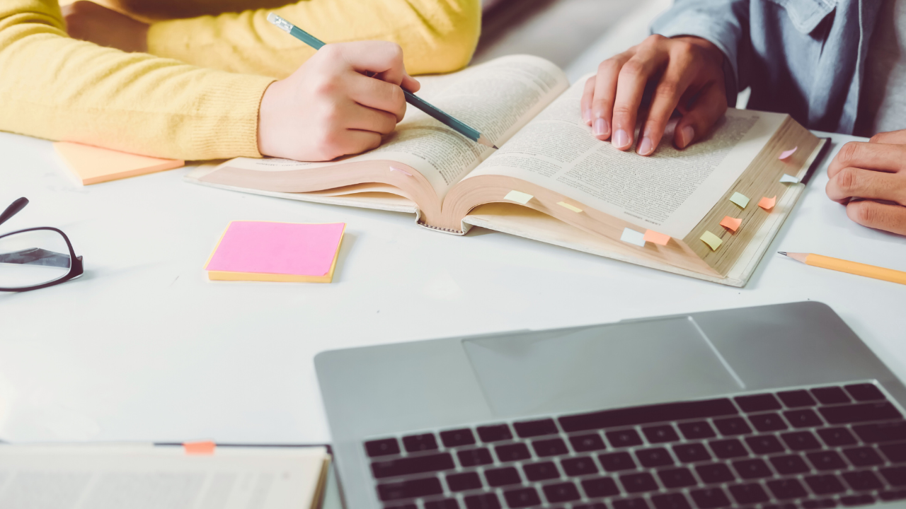 How Open Educational Resources Empower Students and Educators